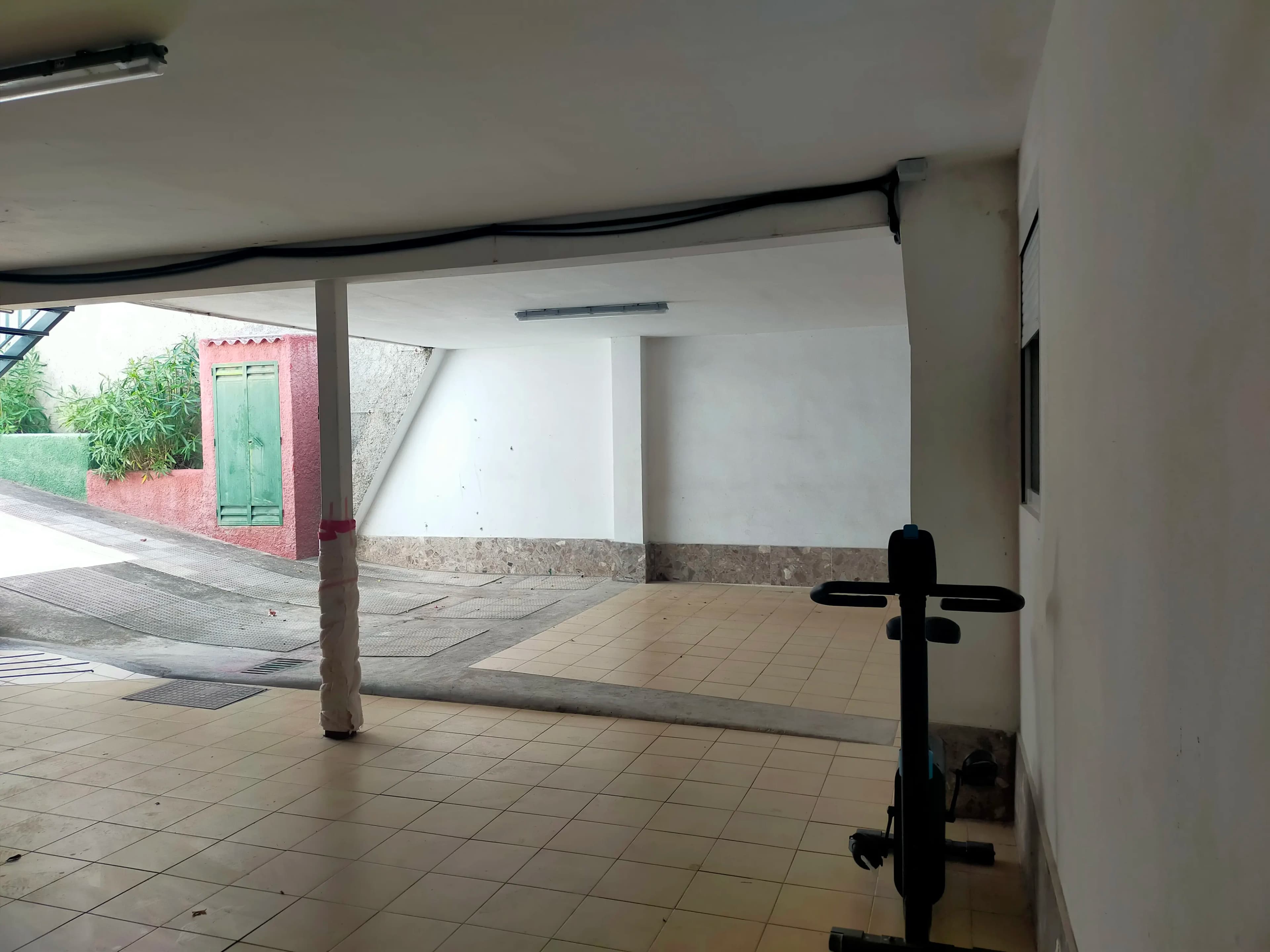Parcheggio nel garage privato di Blue Paradise.