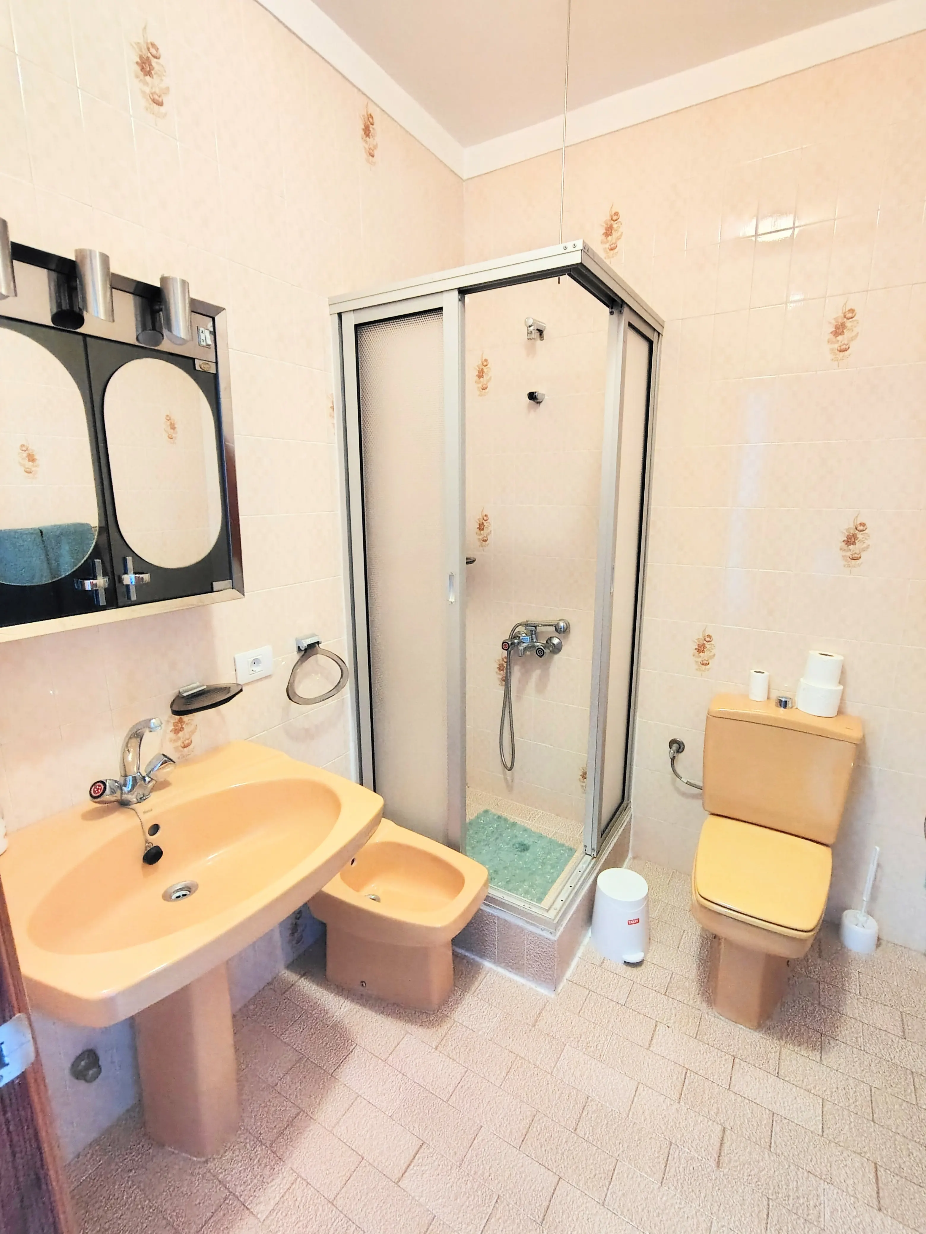 Baño privado en una habitación de Blue Paradise.